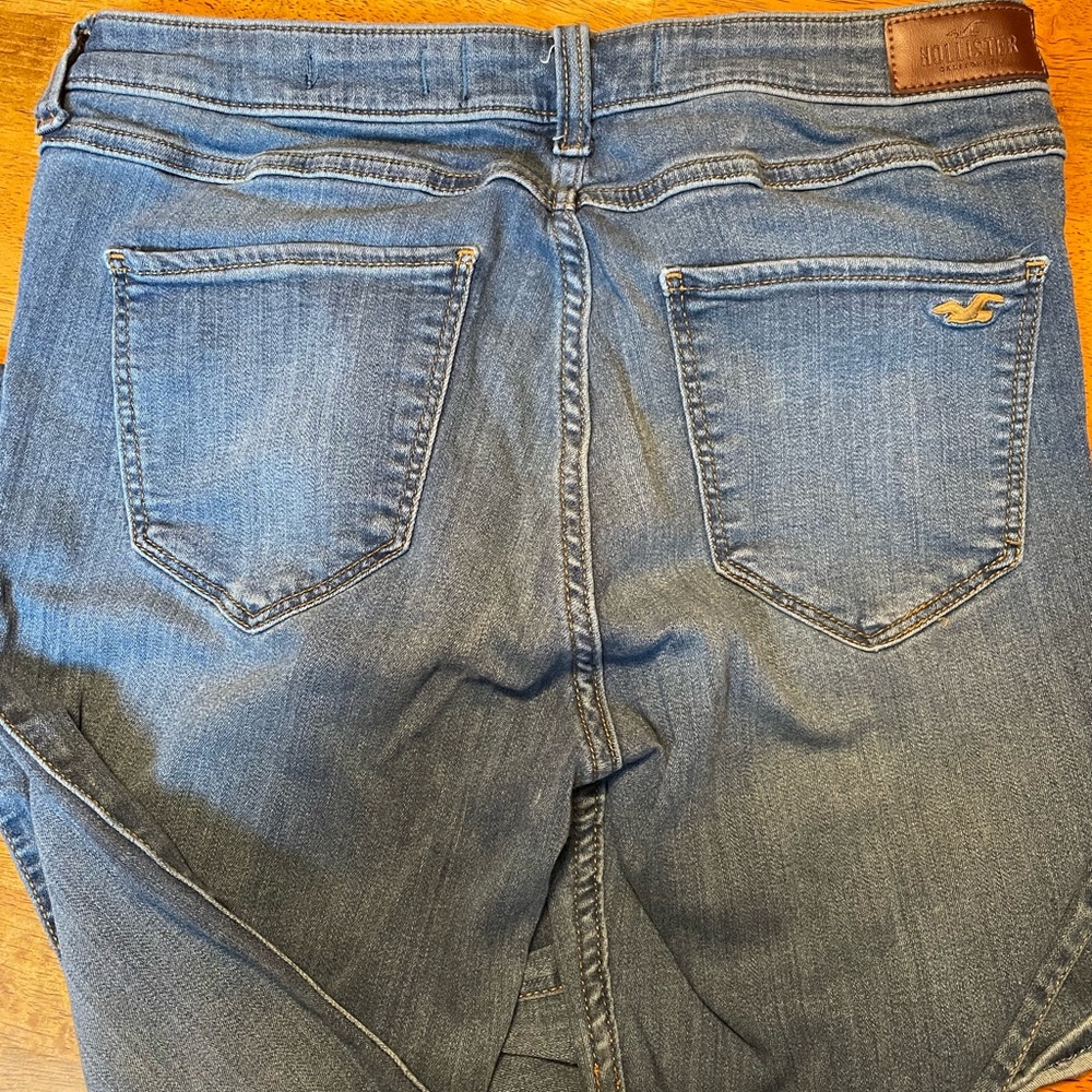 Hollister mid-rise boot stretch. 11L  30x34